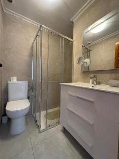 Apartamento con jardín, piscina y parking - 2