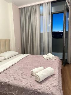 Olive Dream Apartment with Balcony View - 2