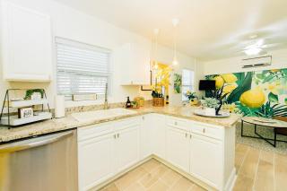 Fall Special! Squeeze the Day | Beach <1mi | 4plex - 4
