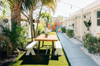 Private Micro-Resort | ALL 4 Units | sleeps 18 - 9