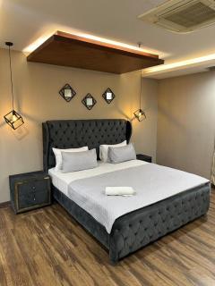 Gold Crest Premium Apartments - 9