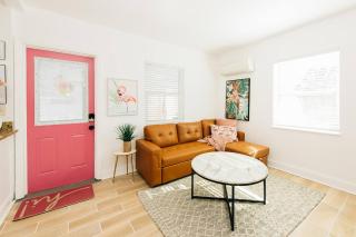 Fall Getaway | 2 Units | Steps to Beach | 4plex - 4