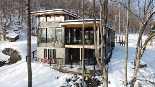 Twin Cottages with Mountain & Lake View - 9