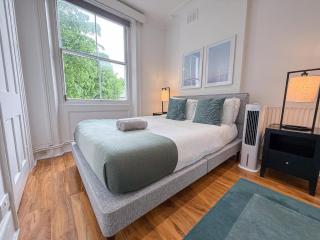 Disc Monthly Rate - 2 Bedroom flat in St John's Wood near Maida Vale, Little Venice & Abbey Road Studios - 1