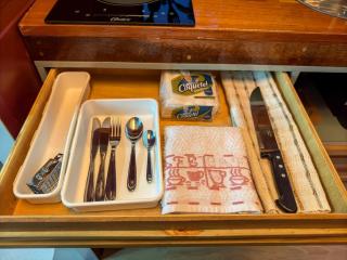 Deck Tiny House - 4