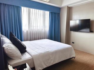 Studio Unit - Black Cat Studio - Santorini Hotel - Sta Lucia Mall Cainta Rizal - 6