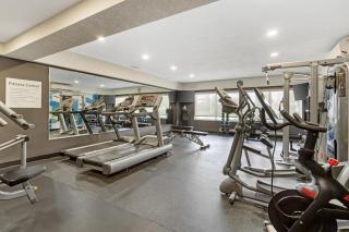 Best Western Plus West Edmonton - 1