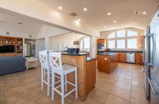 C9703 Oceanfront Luxury Retreat in Carova, Private Pool & Hot Tub - Prices Reduced! - 4