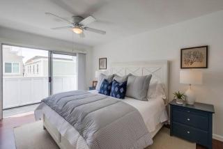 Avalon Beach 4 - 8