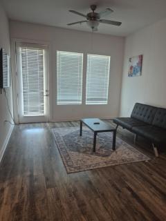 Cozy Stay in Heart of Leander - 3