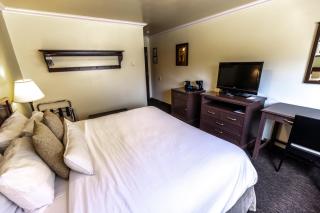 The Mammoth Creek Inn - 7