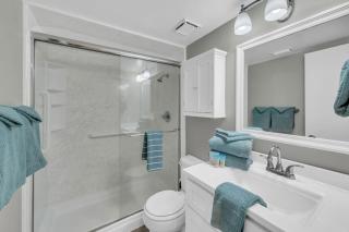 Spring into Tropical Winds 703 - 4