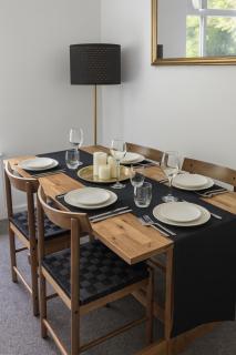 Comfortable 3 bed in Winchester - Parking - 1