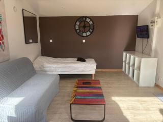 Studio 4 personnes 3 lits Thionville Wifi Parking - 8