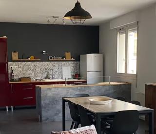 Spacieux appartement 4 chambres Centre de Reims avec arrivée autonome - 0
