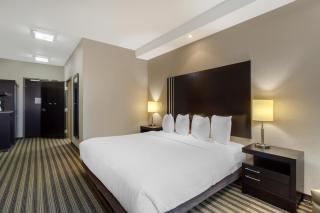 Best Western Plus Sherwood Park - 4