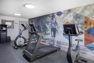 Best Western Greensboro Coliseum Inn - 4