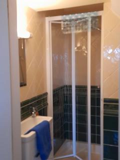 Kathleen's Apartment includes Car Parking - 1