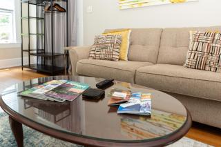 Spacious 2br In Grand Old Home, Downtown Durham - 1