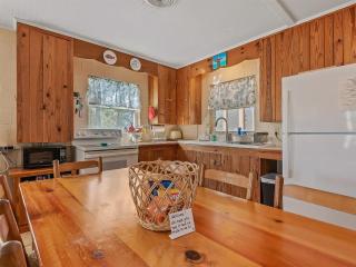 Bill's Bay Breeze - 1