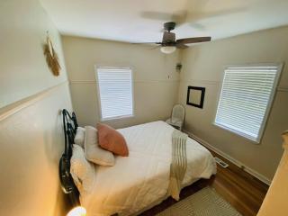 Midtown Cottage Close to FSUDowntown - 1