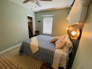 Midtown Cottage Close to FSUDowntown - 3