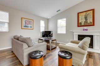 Quiet and Convenient! Santa Rosa Family Home with Yard - 7