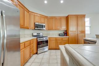 Quiet and Convenient! Santa Rosa Family Home with Yard - 4