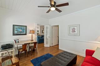 AV8-53: 8 53rd Avenue - 2