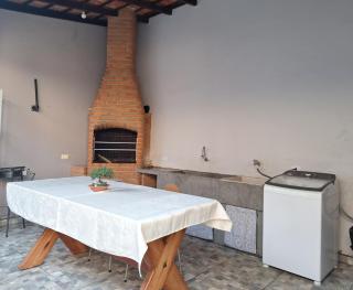 Kitnet com ar condicionado e banheiro externo - 6