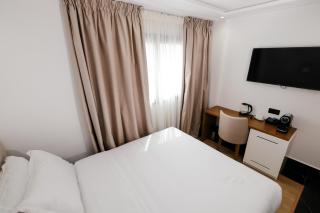 Chic Hotel - 2