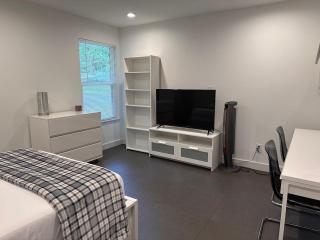 Tranquil Retreat W Modern Flair - 3