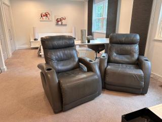 Tranquil Retreat w Modern Flair - 9