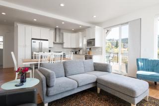 The Perch Modern Luxury with Panoramic Views - 3