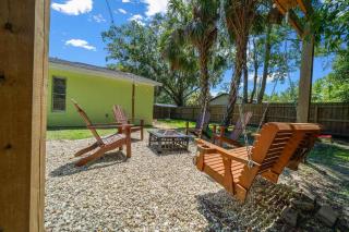 The Bright Bay Hideaway, King Bed, Pet Friendly - 9