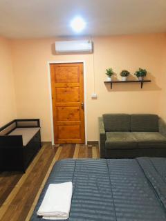 SS GUESTHOUSE - 2