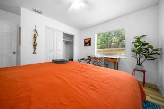 The Happy Haven for the Family Near Manatee Tours and Springs - 3