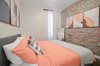 3 BD Idyllic Haven next to Central Park - 5