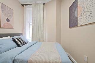 3 BD Idyllic Haven next to Central Park - 1