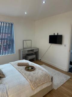Cliffton House, Sleeps 5, Parking,Netflix, WiFi, Only 6 min to City - 2
