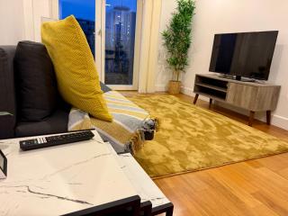 Heart of the City Centre Apartment Sleeps 4 - 7