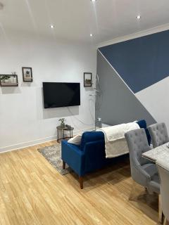 Cliffton House, Sleeps 5, Parking,Netflix, WiFi, Only 6 min to City - 9