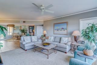 Windsor Court South 3508 - 7