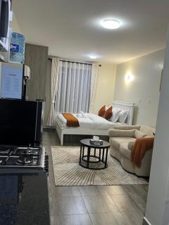 Favour cozy stay 24 - 6