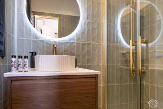 La Touraque by Evasion Riviera, Vieil Antibes, Remparts - 2