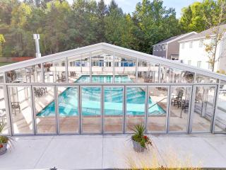 SoHa Year Round Heated Indoor Outdoor Pool - 9