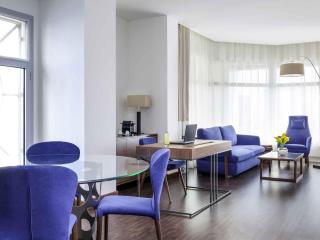 Novotel Jeddah Tahlia - 2