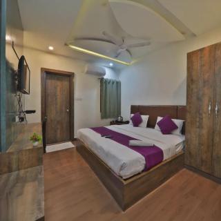 Hotel Jhanki Residency Near Kashi Temple Free Parking !!! Best Family Hotel In Varanasi - 6