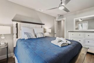 Eastside Estate-Quiet Neighborhood-5 mi to U of A - 5