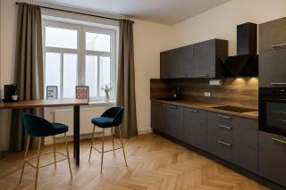 Exklusive Fewos - 6 SZ - 14 P - 2 Küchen - 4 Bäder - Mitten in Deutschland - Bahnhof & Altstadt fußläufig - 6